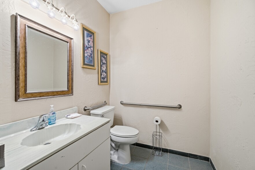 More Photos Of 756-762 SE Port St Lucie Blvd, Port Saint Lucie Office For Lease
