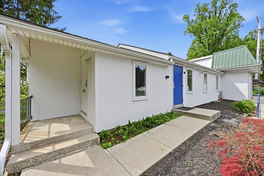 More Photos Of 103 Garris Rd, Downingtown Medical For Sale