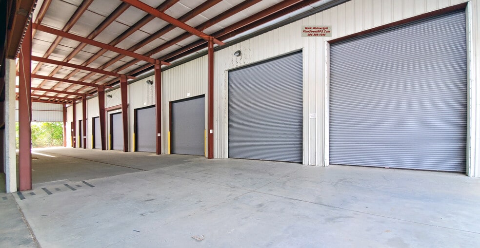 More Photos Of 11320 Distribution Ave E, Jacksonville Manufacturing For Lease