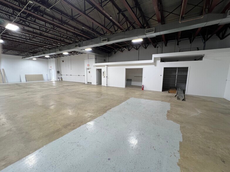 More Photos Of 1-5 Columbia Rd, Branchburg Light Manufacturing For Lease