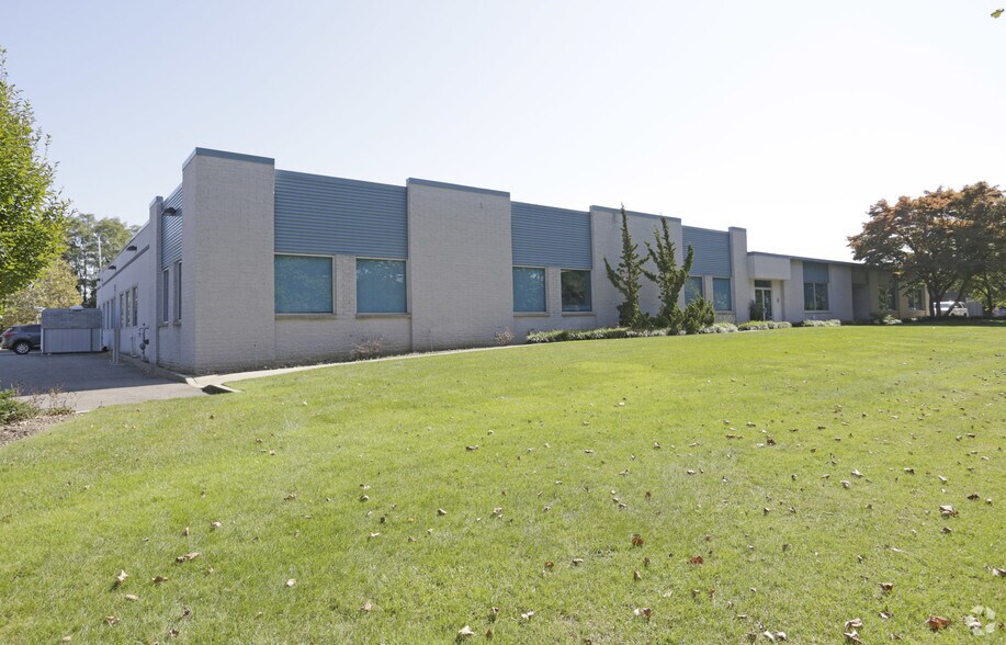 Primary Photo Of 145 Marcus Blvd, Hauppauge Office For Lease