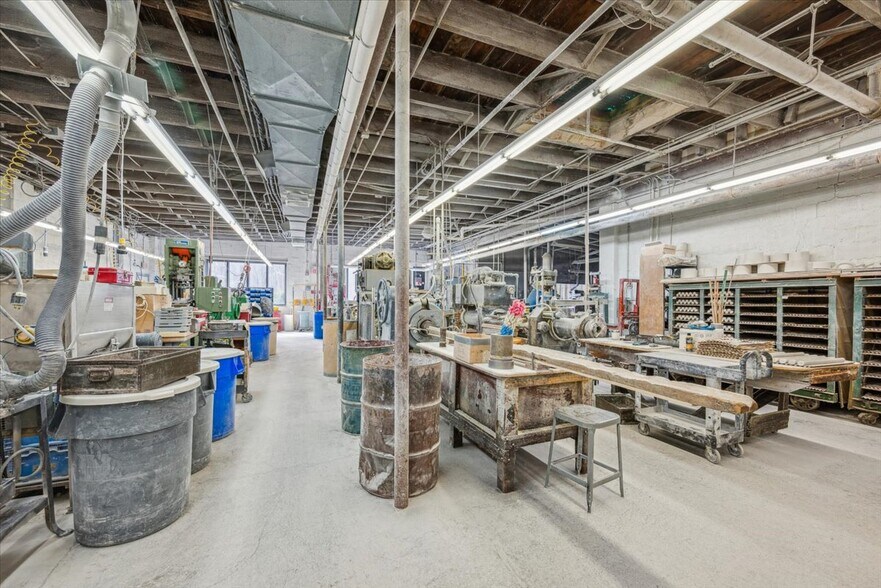 More Photos Of 337 Warren Ave, Stirling Industrial For Sale