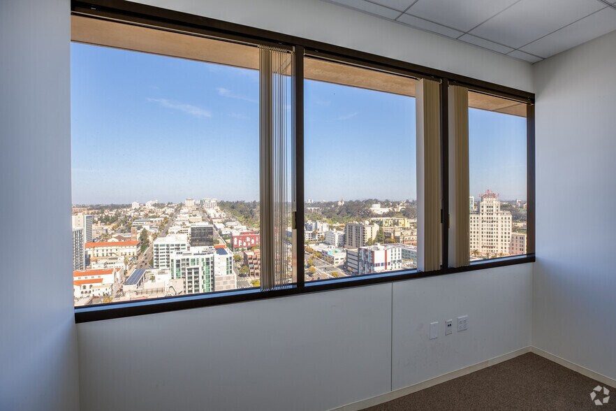 Photo of 20th Floor Ste 2000