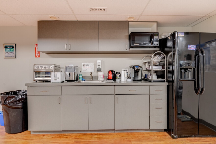 More Photos Of 2824 Mack Rd, Fairfield Loft Creative Space For Sale