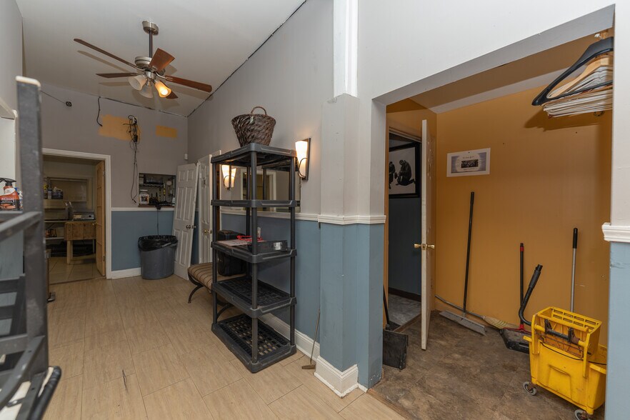 More Photos Of 117 N Lake Ave, Albany Storefront Retail Residential For Sale