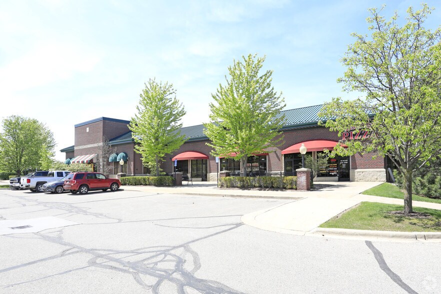 More Photos Of 7010-7080 Gateway Park Dr, Village of Clarkston Storefront For Lease