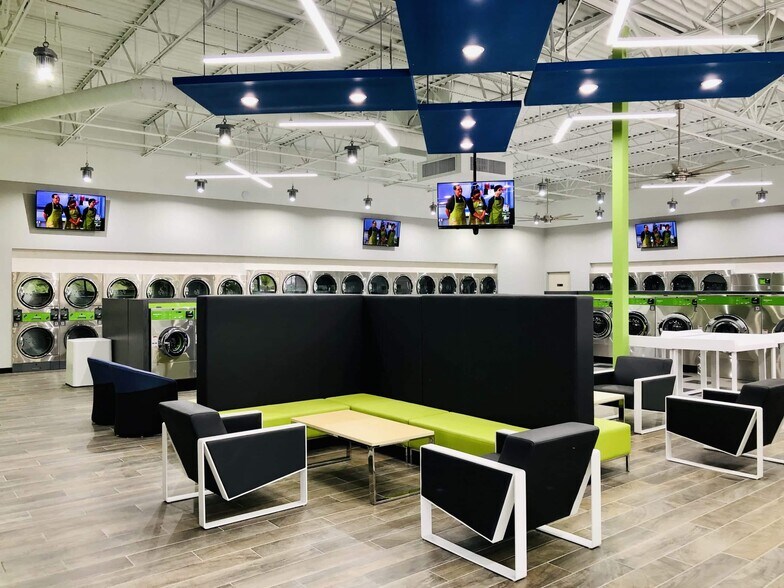 More Photos Of 2946 N Central Ave, Chicago Freestanding For Sale