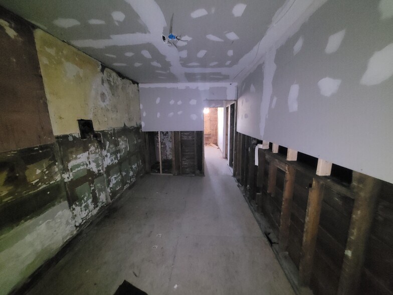 More Photos Of 14907 Livernois Ave, Detroit Flex For Sale