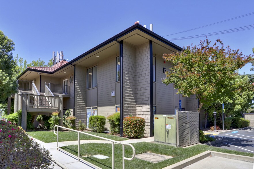 More Photos Of 7509 Madison Ave, Citrus Heights Office For Sale