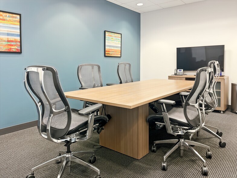 More Photos Of 1 Marina Park Dr, Boston Coworking Space