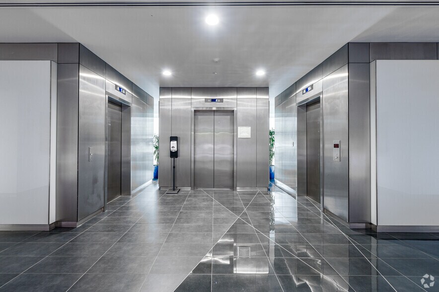 More Photos Of 2400 Lakeside Blvd, Richardson Office For Lease