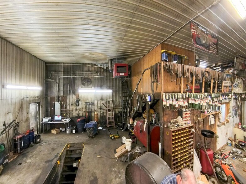 More Photos Of 8383 NY-961F, Arkport Auto Repair For Sale