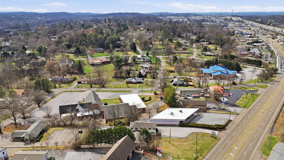 More Photos Of 6712 Kingston Pike, Knoxville Land For Sale