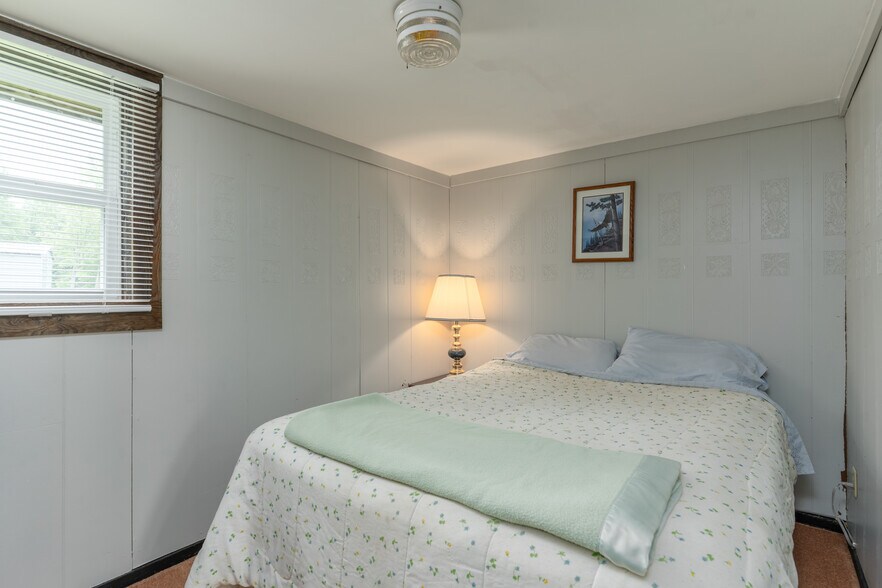 More Photos Of 229 E Lake Emily Rd, Crystal Falls Trailer Camper Park For Sale