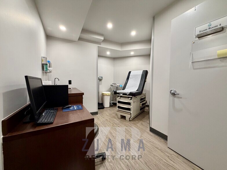 More Photos Of 866 Eastern Pky, Brooklyn Apartments For Lease