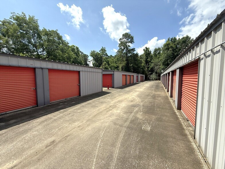 More Photos Of 4497 Main St, Vidor Self Storage For Sale