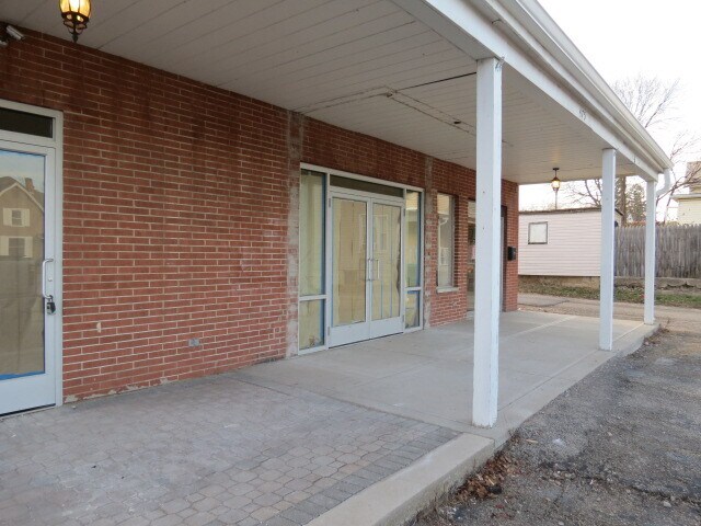 More Photos Of 475 E Main St, Circleville Storefront Retail Office For Lease