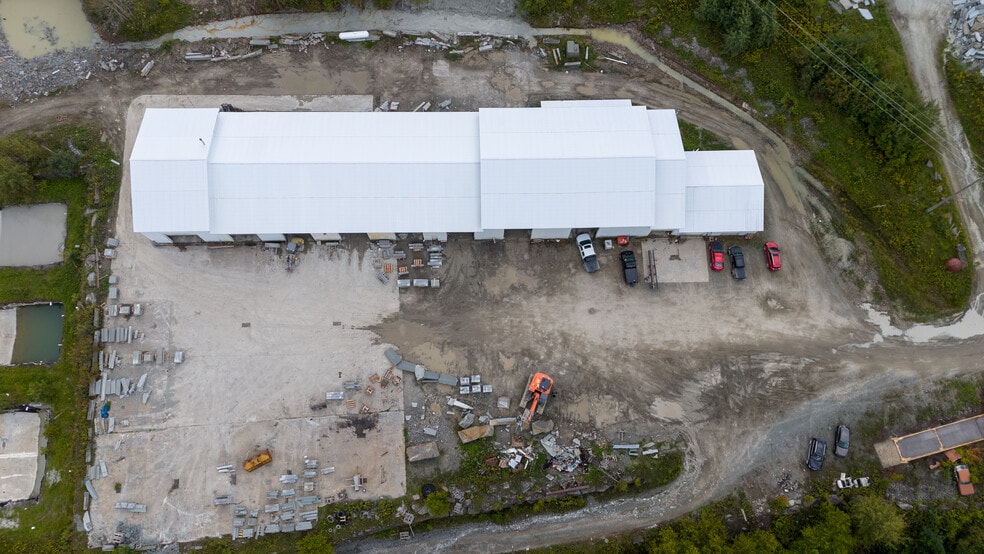 More Photos Of 407 Peck Hill Rd, New Milford Manufacturing For Sale