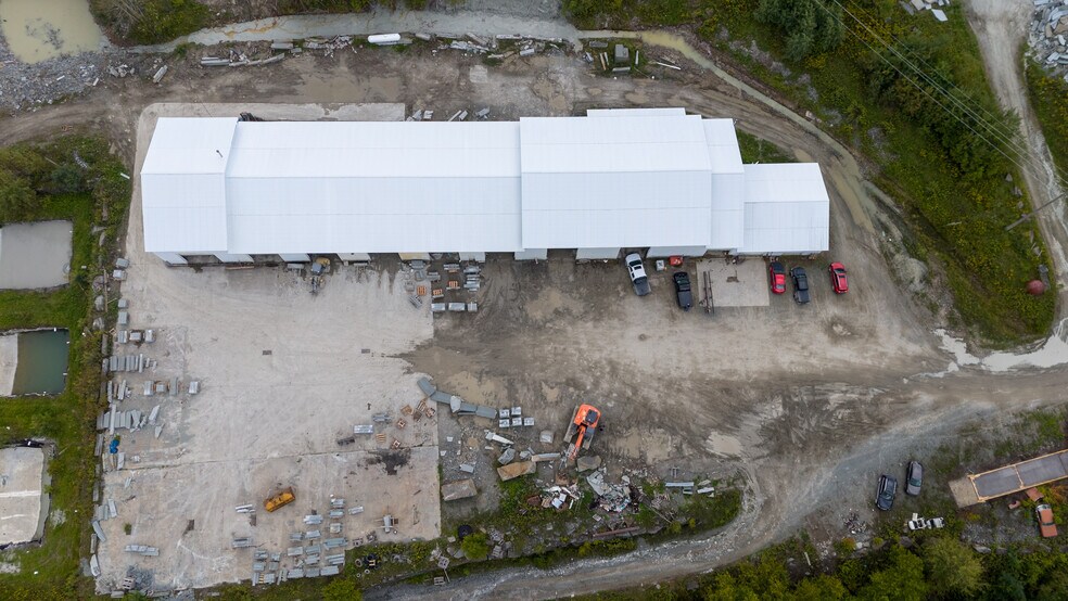 More Photos Of 407 Peck Hill Rd, New Milford Manufacturing For Sale