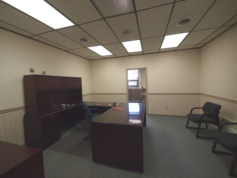 More Photos Of 2 E Long Ave, Dubois Coworking Space