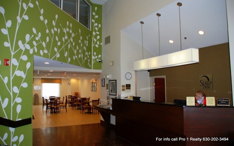 More Photos Of 3920 Hospitality Ln, Decatur Hotel For Sale