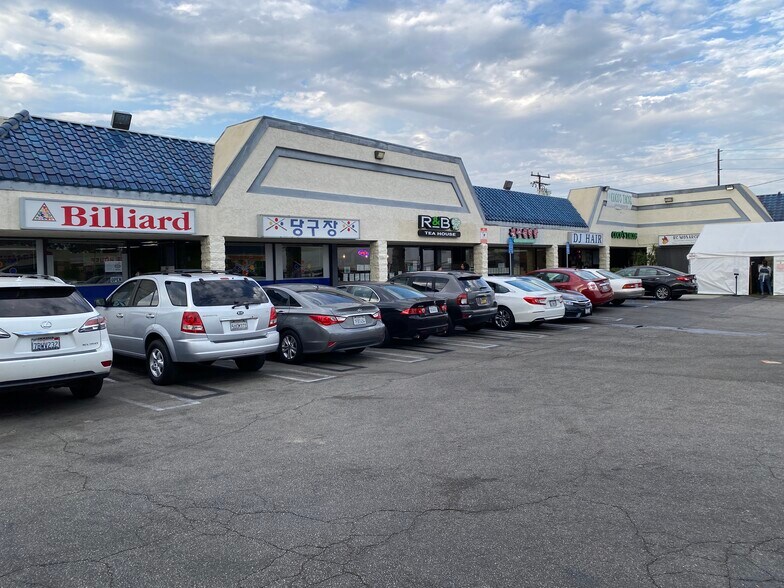 More Photos Of 1825 W Redondo Beach Blvd, Gardena Unknown For Lease