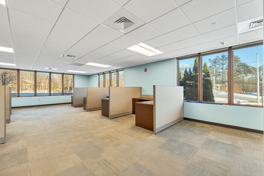 More Photos Of 81 Whittier Hwy, Moultonborough Office For Sale