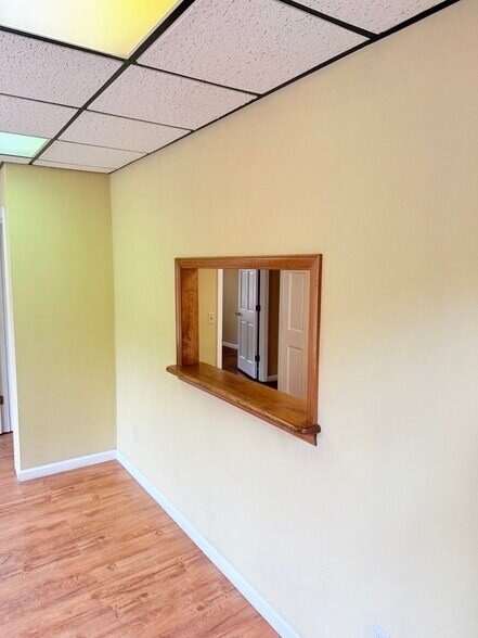 More Photos Of 618 Market Pl SW, Norton Office For Lease