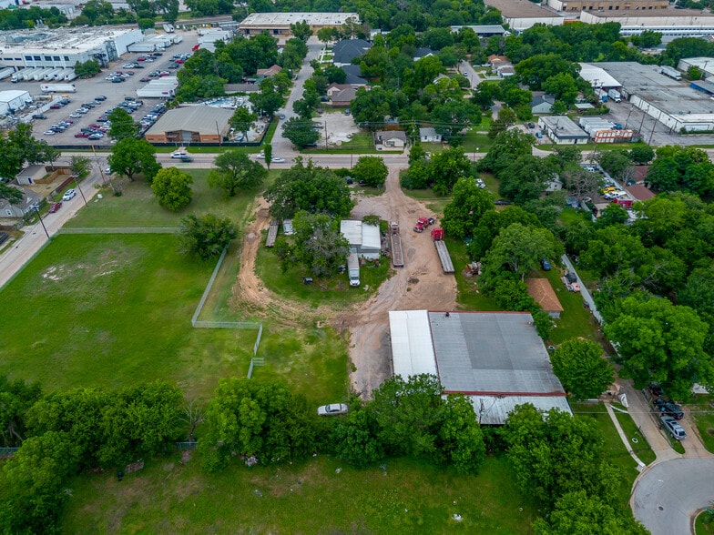 More Photos Of 3808 E 1st St, Fort Worth Light Manufacturing For Lease