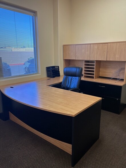 More Photos Of 20634 N 28th St, Phoenix Warehouse For Sale