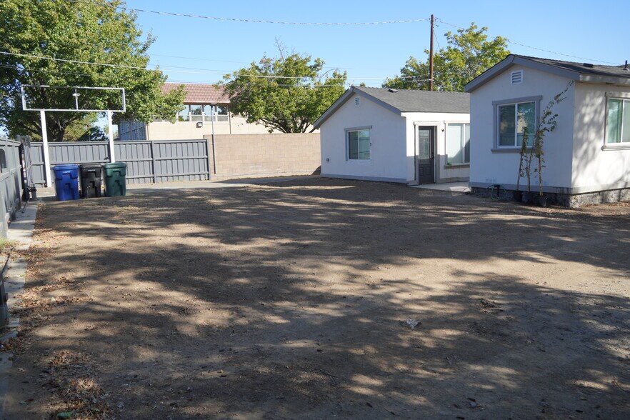 More Photos Of 5124 Walnut Ave, Sacramento Warehouse For Sale