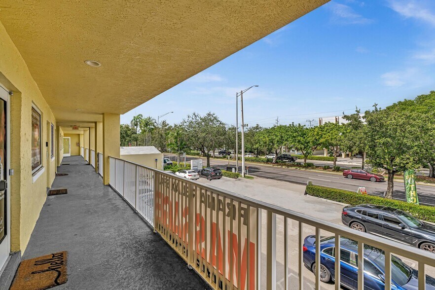 More Photos Of 5130 N Federal Hwy, Fort Lauderdale Storefront Retail Office For Sale