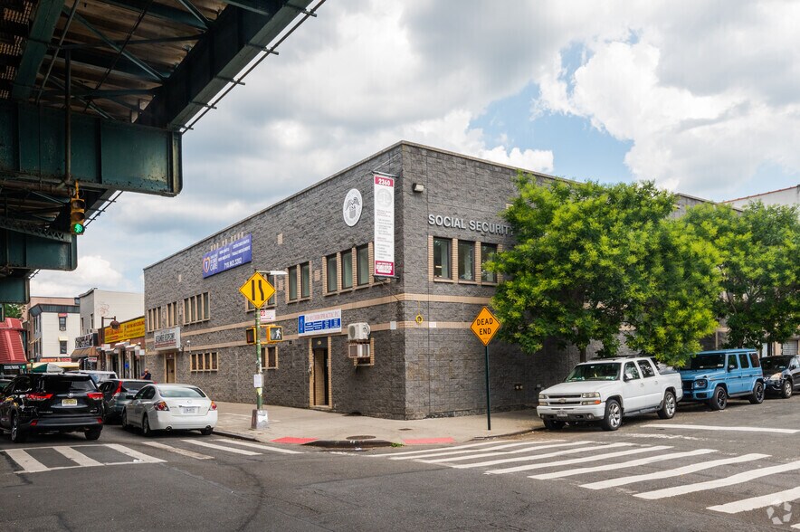 More Photos Of 2350-2356 Westchester Ave, Bronx Office For Lease