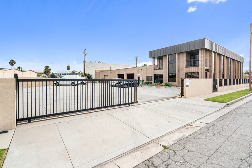 Primary Photo Of 18732 Corby Ave, Artesia Warehouse For Sale