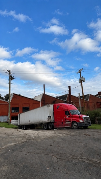 More Photos Of 129 Brookside Ave, West Warwick Manufacturing For Lease