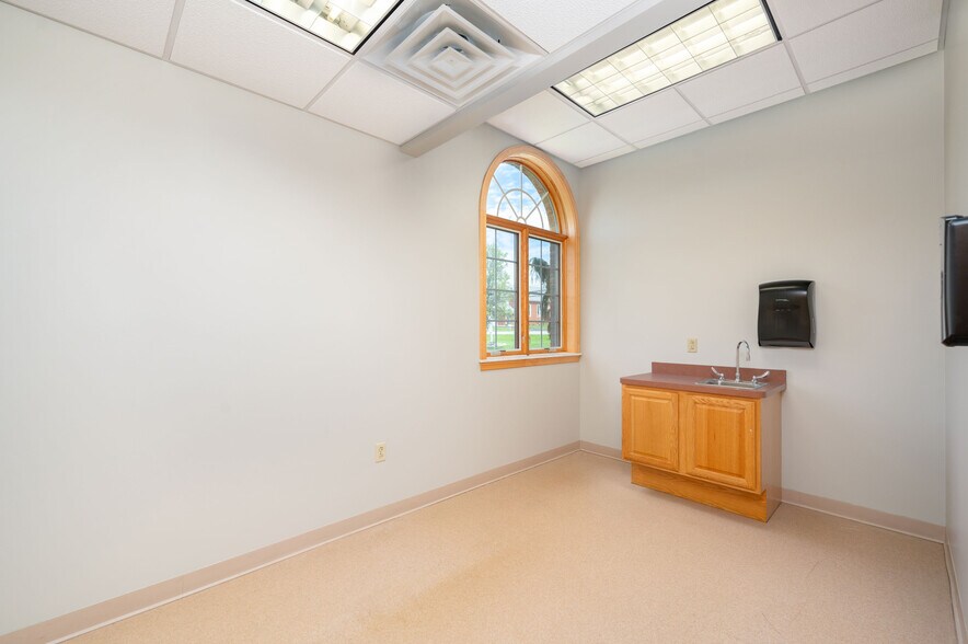 More Photos Of 3135 Wilmington Rd, New Castle Medical For Sale