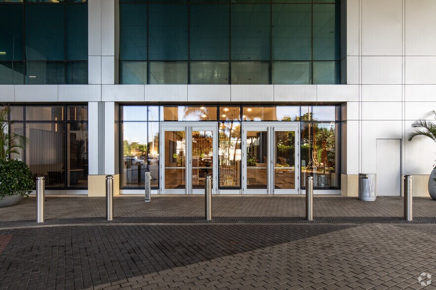 More Photos Of 1951 NW 7th Ave, Miami Office For Lease