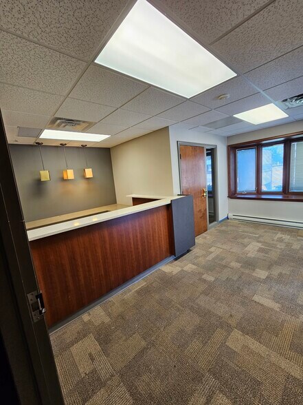 More Photos Of 10233 W Greenfield Ave, West Allis Medical For Lease