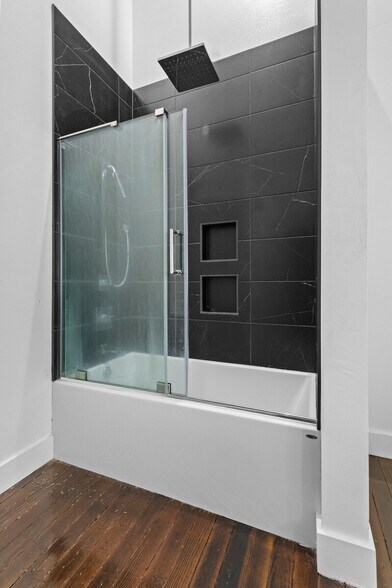 More Photos Of 124 S Joplin Ave, Joplin Warehouse For Sale