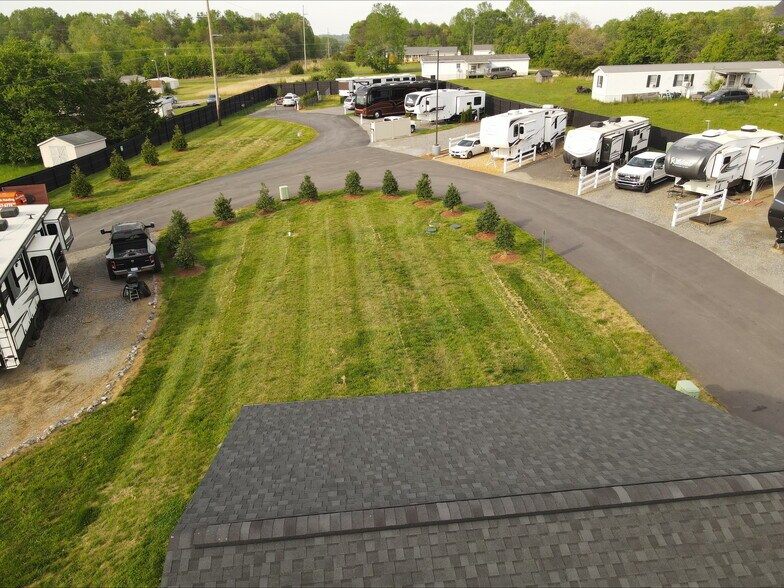 More Photos Of 141 Dishman Ln, Statesville Trailer Camper Park For Sale