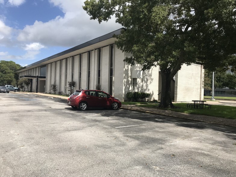 More Photos Of 1115 Gemini St, Houston Office For Lease
