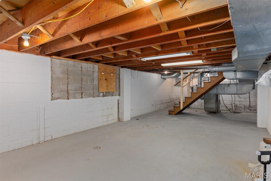 More Photos Of 111 W Kirkham St, Litchfield Healthcare For Sale