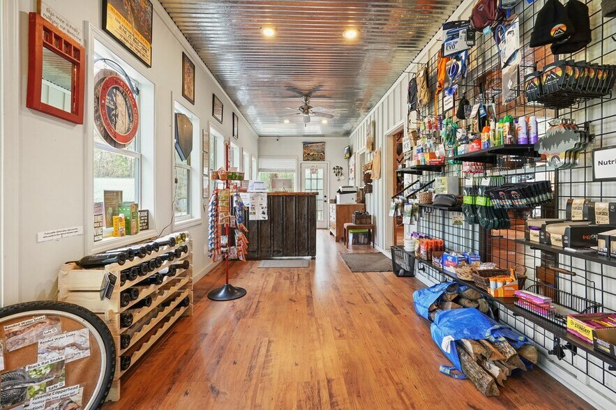 More Photos Of 400 Mulberry Gap Rd, Ellijay Hospitality For Sale