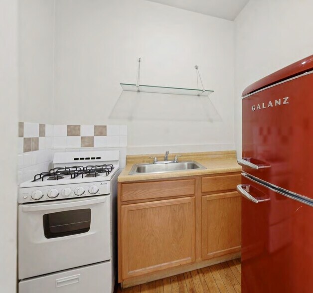More Photos Of 1312-1316 E 53rd St, Chicago Apartments For Sale