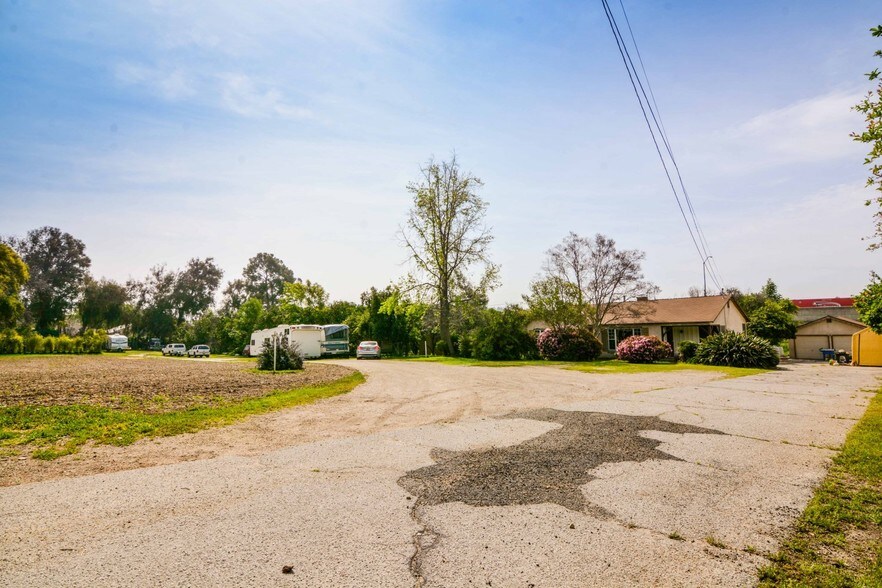 More Photos Of 10404 Foothill Blvd, Sylmar Land For Sale
