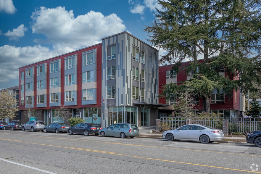 More Photos Of 5444 Delridge Way SW, Seattle Apartments For Lease