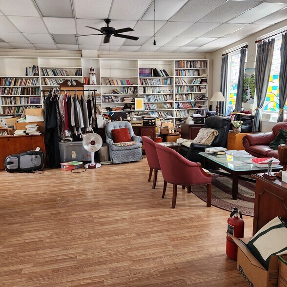 More Photos Of 7055 Terminal Sq, Upper Darby Township Medical For Sale