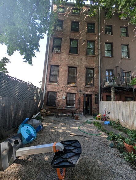 More Photos Of 92 Fort Greene Pl, Brooklyn Apartments For Sale