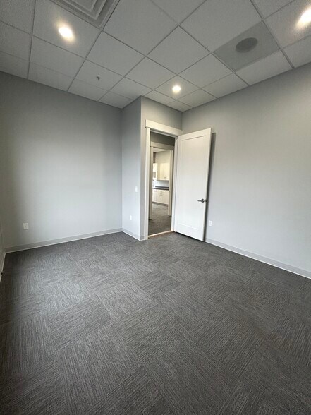 More Photos Of 564 W 700 S, Pleasant Grove Office For Lease