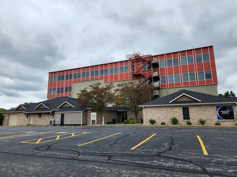 More Photos Of 401 S Earl Ave, Lafayette Office For Lease